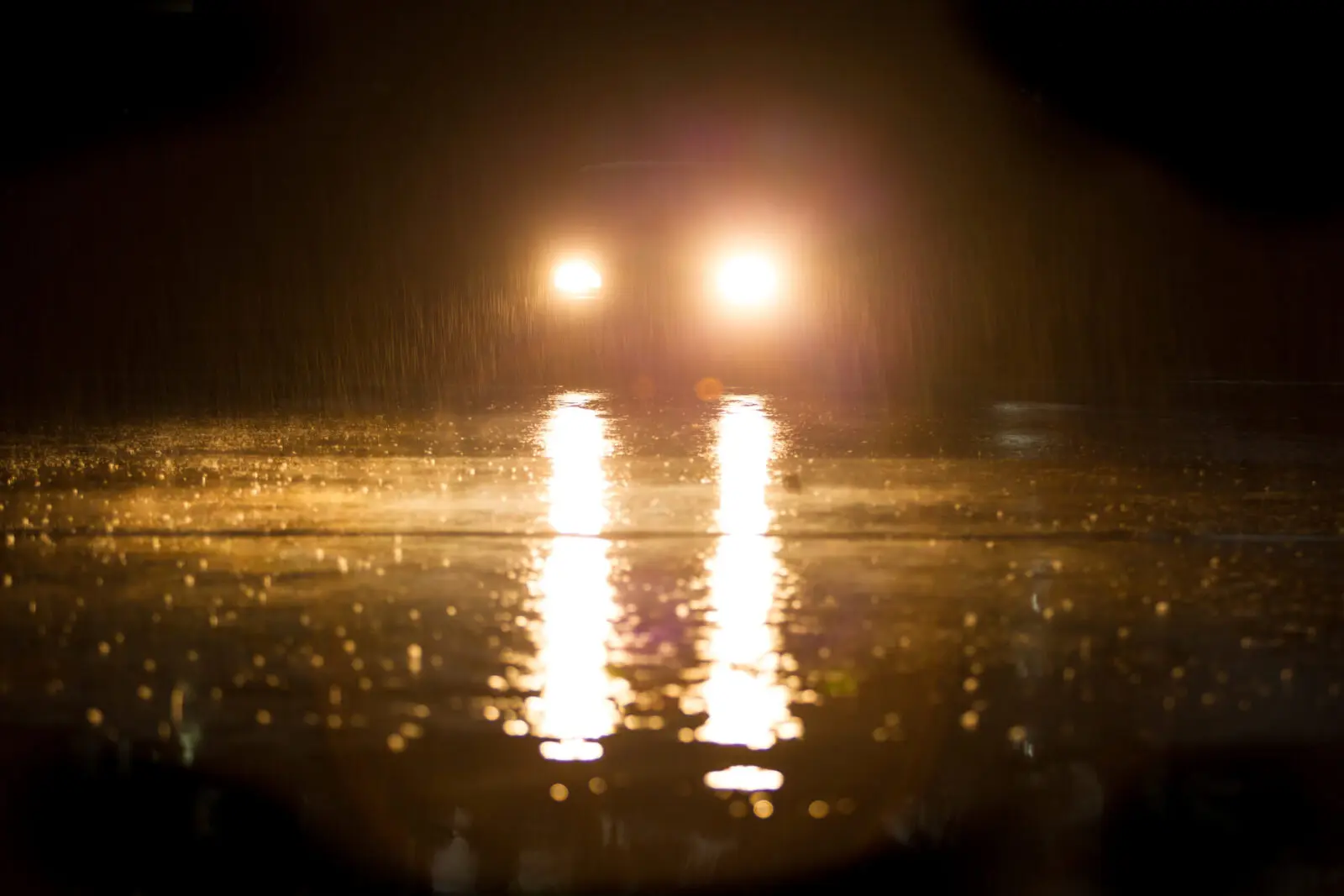Automotive stray light testing