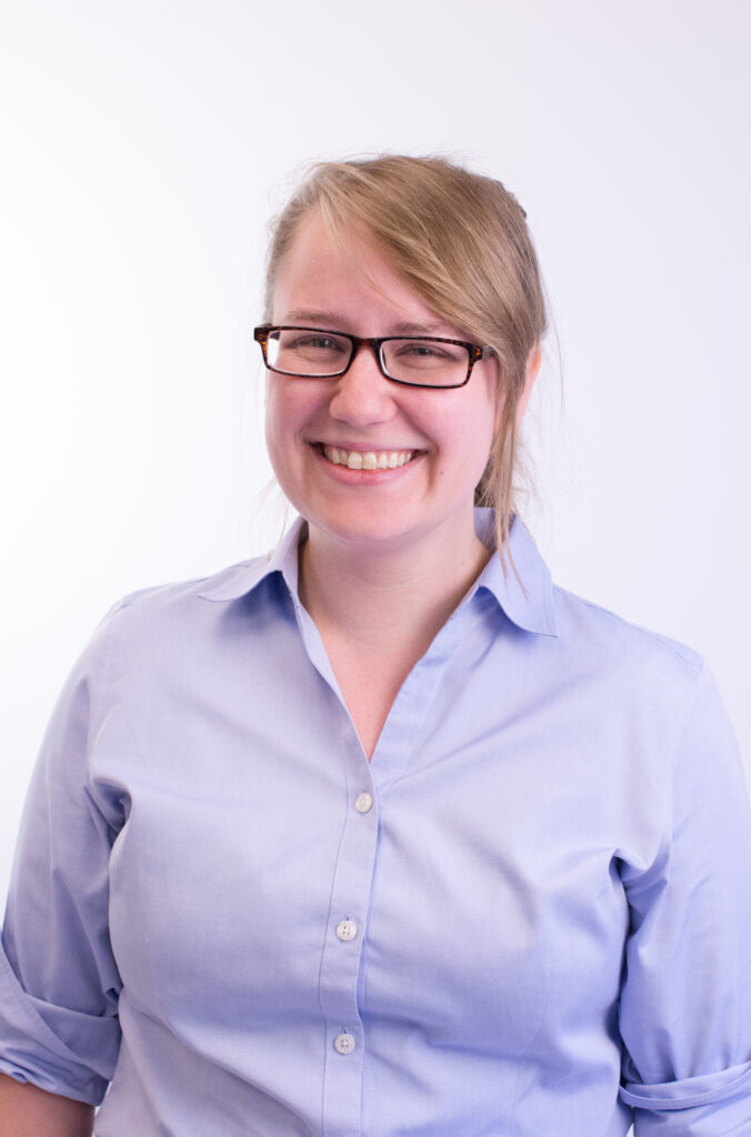 Hillary Balonek, Optikos